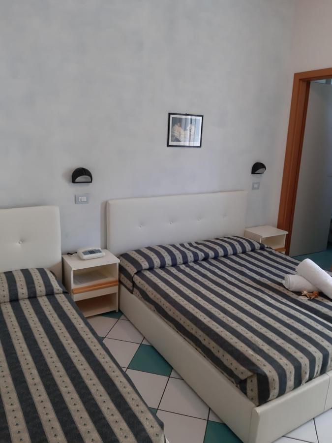 Hotel Poker Misano Adriatico Exterior photo